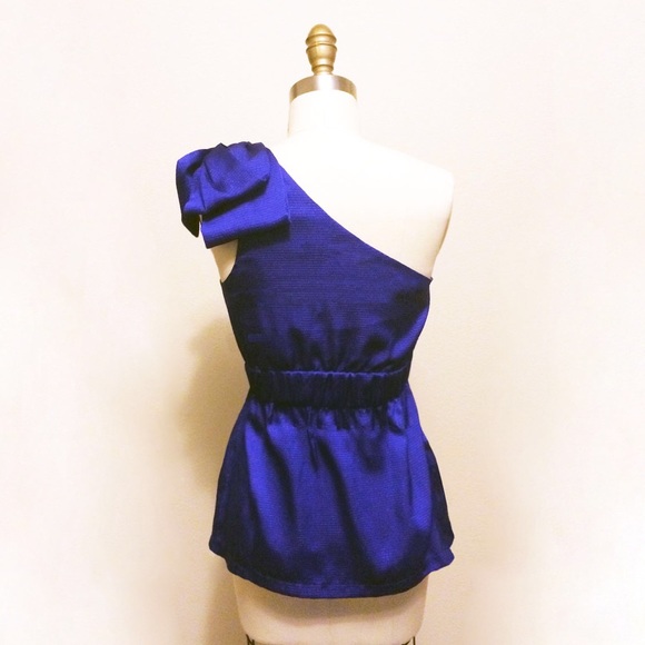 One Shoulder Top - Picture 3 of 3